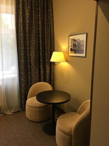 Фото номера Стандартный номер с кроватью размера &quot;queen-size&quot; Отель Bontiak Hotel г. Киев 5