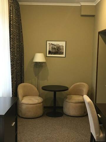Фото номера Стандартный номер с кроватью размера &quot;queen-size&quot; Отель Bontiak Hotel г. Киев 14