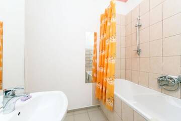 Фото номера Апартаменты &quot;Business&quot; с 3 спальнями Апартаменты Khreschatyk Apartments г. Киев 9