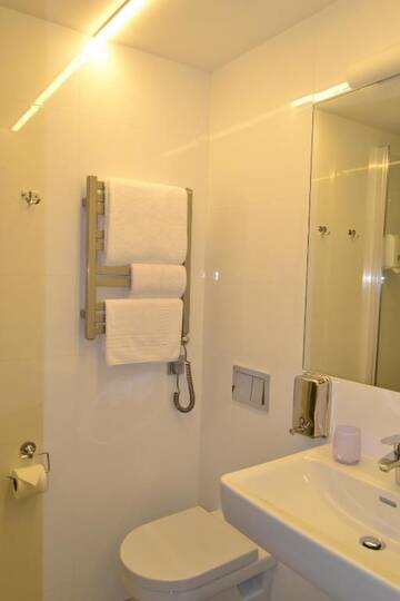 Фото номера Небольшой одноместный номер Отель StanGret Hotel г. Киев 5