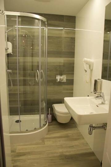Фото номера Двухместный номер «Комфорт» с 1 кроватью Отель StanGret Hotel г. Киев 12