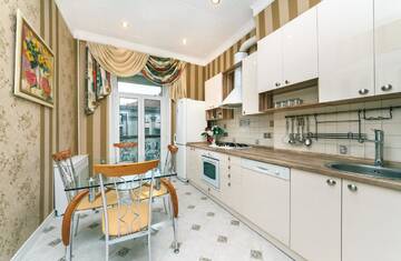 Фото номера Улучшенные апартаменты с 3 спальнями Апартаменты Baseina Apartments г. Киев 5