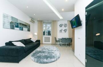 Фото номера Улучшенные апартаменты с 1 спальней Апартаменты Baseina Apartments г. Киев 10