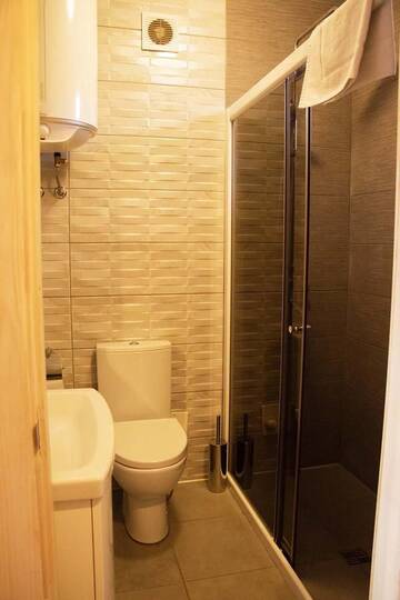 Фото номера Люкс с видом на реку Мини-отель Mini Hotel Fregat г. Киев 7