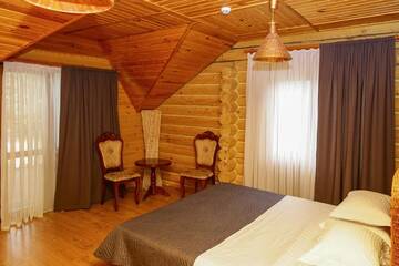 Фото номера Люкс с балконом Мини-отель Mini Hotel Fregat г. Киев 13