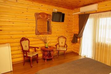 Фото номера Люкс с балконом Мини-отель Mini Hotel Fregat г. Киев 10