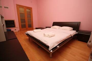 Фото номера Апартаменты с 2 спальнями - улица Пушкинская, 41 Апартаменты Inn Home Apartments in Kiev Center г. Киев 6