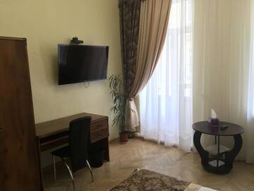 Фото номера Улучшенные апартаменты - Malazhytomyrska, 3 Апартаменты Kiev Centre Apartments г. Киев 7