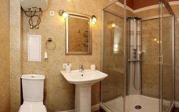 Фото номера Улучшенные апартаменты - Malazhytomyrska, 3 Апартаменты Kiev Centre Apartments г. Киев 10