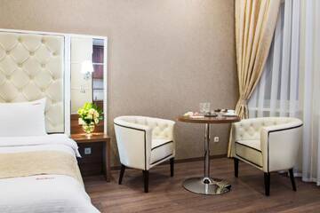 Фото номера Полулюкс Отель BonApart Hotel г. Киев 6