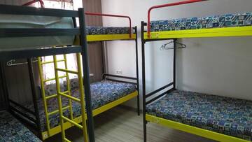 Фото номера Кровать в общем 6-местном номере для мужчин и женщин Хостелы Hostel Veselka - Key2Gates г. Киев 2
