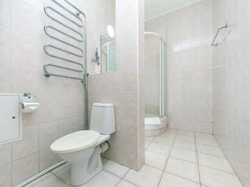 Фото номера Улучшенные апартаменты - Малая Житомирская, 5 Апартаменты Be My Guest - Apartments for trips г. Киев 7