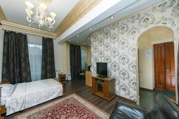 Фото номера Апартаменты-студио — Sofiivska Street 1 Апартаменты Central Apartments г. Киев 9