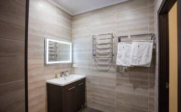 Фото номера Двухместный номер Делюкс с 1 кроватью Апартаменты 911Flat г. Киев 6