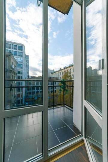 Фото номера Апартаменты с балконом - ул. Бассейная, 12 Апартаменты KievHall Apartments г. Киев 5