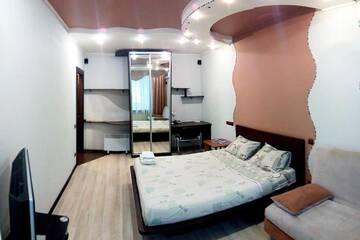 Фото номера Апартаменты: ул. Госпитальная, 2 Апартаменты UKR Apartments in the Centre г. Киев 3
