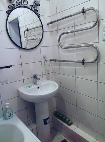Фото номера Апартаменты с балконом: ул. Лютеранская, 6 Апартаменты UKR Apartments in the Centre г. Киев 16