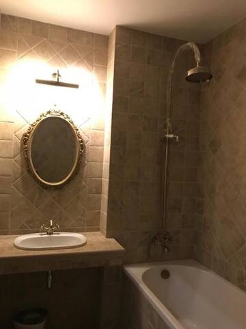 Фото номера Улучшенные апартаменты Апартаменты Kiev Lypki Luxury Apartments г. Киев 7