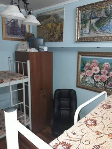 Фото номера Трехместный номер Хостелы Hostel Kyiv-Art г. Киев 4