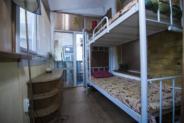 Фото номера Двухместный номер с 2 отдельными кроватями Хостелы Hostel Kyiv-Art г. Киев 2