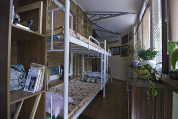 Фото номера Кровать в общем 6-местном номере для мужчин и женщин Хостелы Hostel Kyiv-Art г. Киев 5