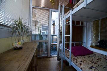 Фото номера Двухместный номер с 2 отдельными кроватями Хостелы Hostel Kyiv-Art г. Киев 3