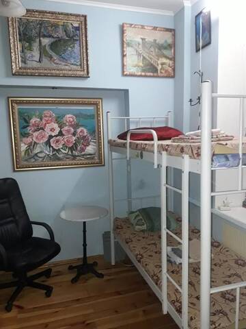 Фото номера Трехместный номер Хостелы Hostel Kyiv-Art г. Киев 3