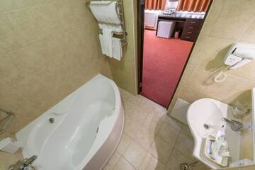 Фото номера Стандартный двухместный номер с 1 кроватью Отель Kiev 365 Park Hotel г. Киев 15