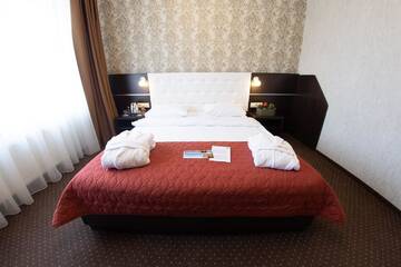 Фото номера Стандартный двухместный номер с 1 кроватью Отель Kiev 365 Park Hotel г. Киев 4