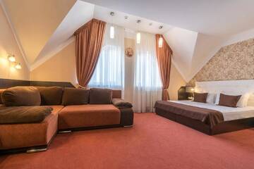 Фото номера Стандартный четырехместный номер Отель Kiev 365 Park Hotel г. Киев 7