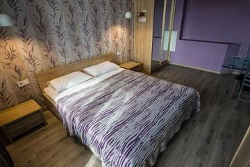 Фото номера Двухместный номер &quot;Комфорт&quot; с 1 кроватью и балконом Апартаменты Solo Apartment Драгоманова г. Киев 15
