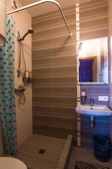 Фото номера Двухместный номер &quot;Комфорт&quot; с 1 кроватью и балконом Апартаменты Solo Apartment Драгоманова г. Киев 20
