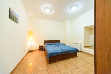 Фото номера Улучшенные апартаменты с 1 спальней Апартаменты ApartHotel on Independence Square г. Киев 2