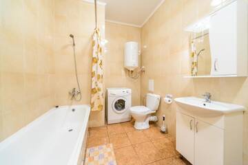 Фото номера Улучшенные апартаменты с 1 спальней Апартаменты ApartHotel on Independence Square г. Киев 4