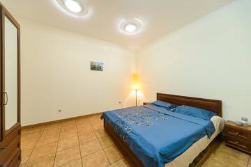 Фото номера Улучшенные апартаменты с 1 спальней Апартаменты ApartHotel on Independence Square г. Киев 3