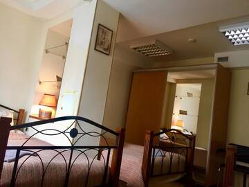 Фото номера Классический трехместный номер Хостелы Westend Hostel Kyiv г. Киев 4
