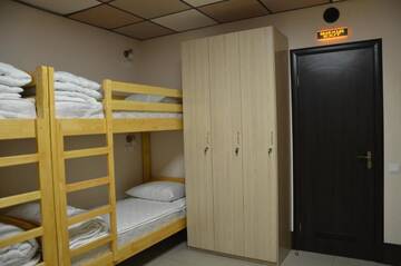 Фото номера Кровать в общем 8-местном номере для женщин Хостелы Hostel VShokoladi г. Киев 6