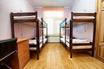 Фото номера Кровать в общем номере для женщин с 4 кроватями Хостелы Pallet Hostel г. Киев 6