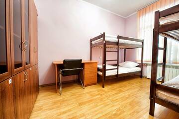 Фото номера Кровать в общем номере для женщин с 4 кроватями Хостелы Pallet Hostel г. Киев 7