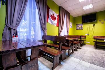 Фото номера Кровать в общем 8-местном номере для мужчин и женщин Хостелы Pallet Hostel г. Киев 11