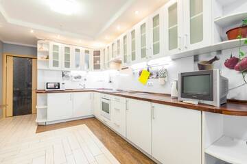 Фото номера Улучшенный трехместный номер Апартаменты Apartment on Hryshka Street г. Киев 6