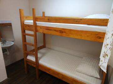 Фото номера Кровать в общем номере с 4 кроватями Хостелы CITY Hostel KYIV г. Киев 3