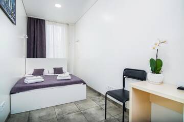 Фото номера Бюджетный номер с общей ванной комнатой Мини-отель SkyHome Мини-отель г. Киев 4