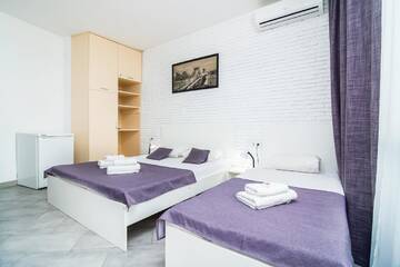 Фото номера Семейный номер с балконом Мини-отель SkyHome Мини-отель г. Киев 4