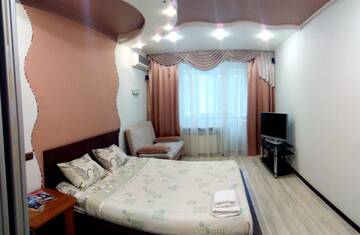 Фото номера Апартаменты с балконом Апартаменты UKR Apartments near Gulliver г. Киев 15