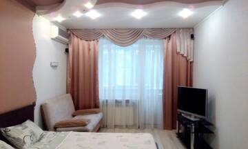 Фото номера Апартаменты с балконом Апартаменты UKR Apartments near Gulliver г. Киев 8