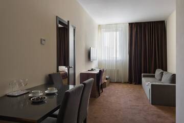 Фото номера Апартаменты с 2 спальнями Отель Twin Apart Hotel г. Киев 5