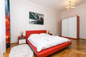 Фото номера Апартаменты с 3 спальнями Апартаменты Apartment Arena City г. Киев 46