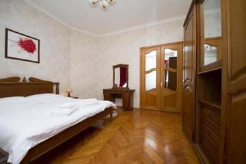 Фото номера Апартаменты с 3 спальнями Апартаменты Apartment Arena City г. Киев 36