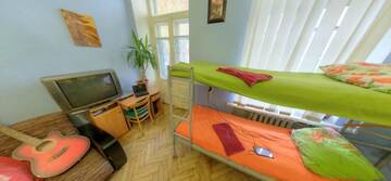 Фото номера Спальное место на двухъярусной кровати в общем номере для мужчин Хостелы Yourhostel Olimpiyskiy г. Киев 16